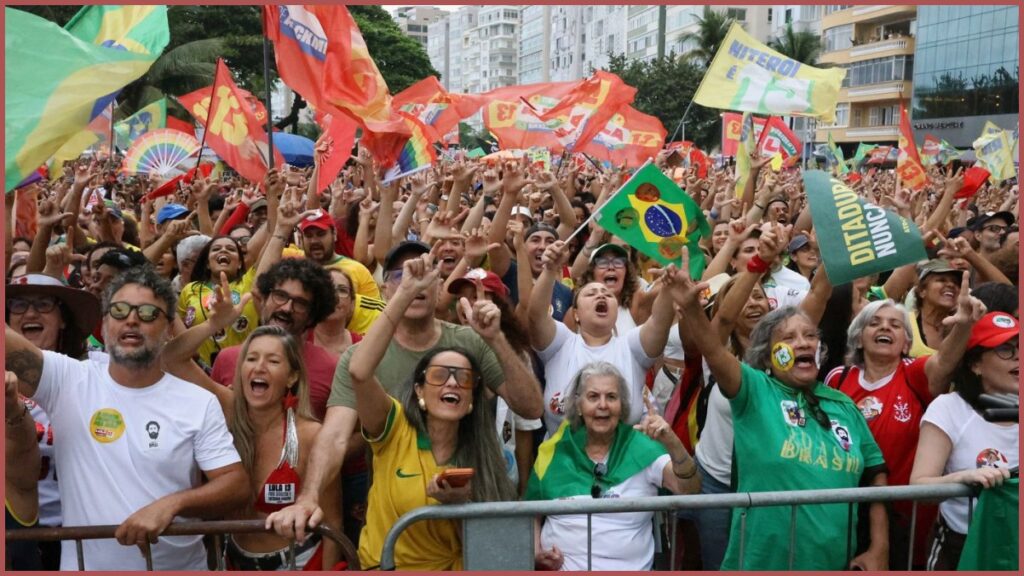 Atos pró-democracia reúnem apoiadores de Lula em várias cidades