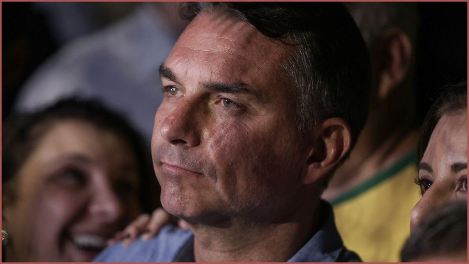 Flávio defende fim da reeleição e muda posição sobre escala 6×1 Flávio defende fim da reeleição e muda posição sobre escala 6x1