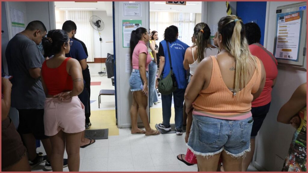 Moradores da Maré fazem campanha para reduzir abstenção no 2º turno