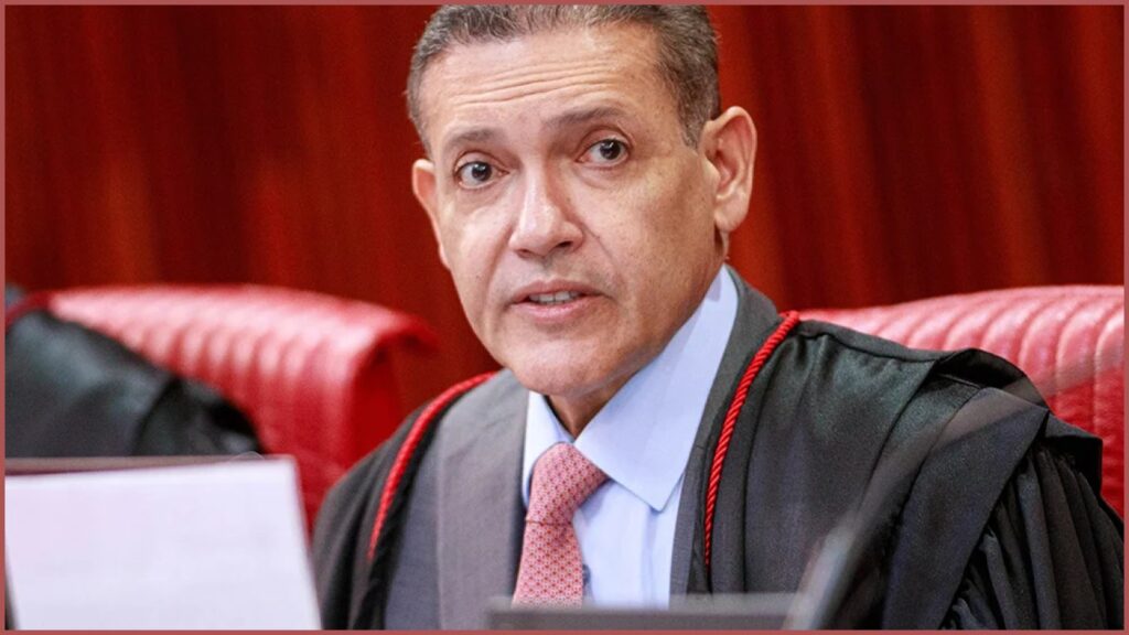 Nunes Marques critica extensão do horário de votação por Zanin