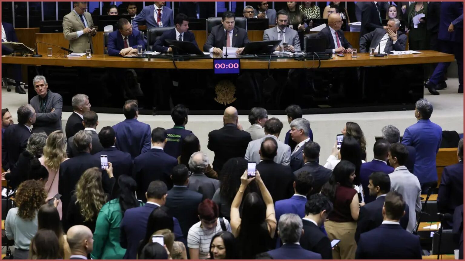 Senado votará PEC que prevê fim da escala 6x1 na quarta